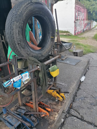 Vulcanizadora (Av Universidad Veracruzana) en Coatzacoalcos