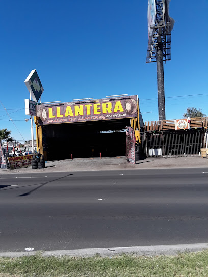 Llantera Martínez en Mexicali