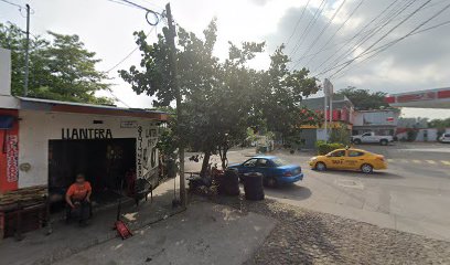 Llantera Franky en Colima