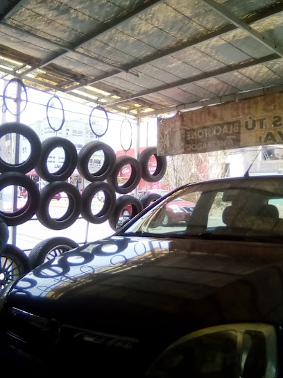 Llantera en Iztapalapa