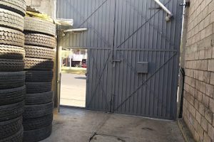 Llantas Para Trailer Autobús y Camión Decamion en Nezahualcóyotl