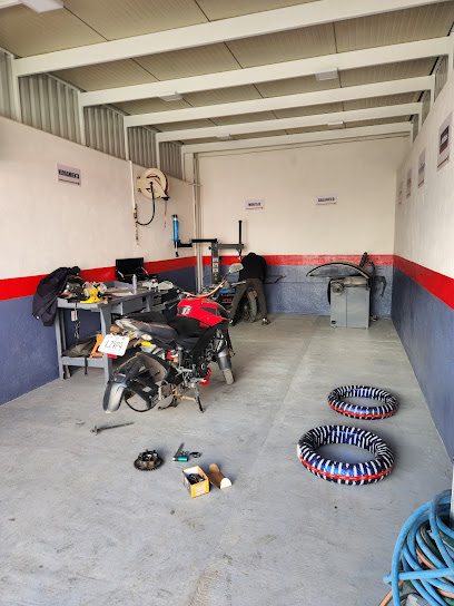 Llantasfacil.Mx (Llantera de Motos) - Sucursal Carr. Chapala en Tlaquepaque