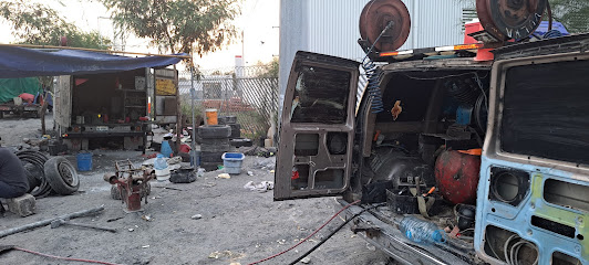 Vulcanizadora Los Monsters Locos 24 Hrs...On de Todo Es Loquera en General Escobedo